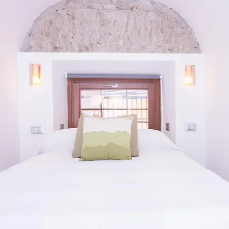 Spanish Steps Mini-loft